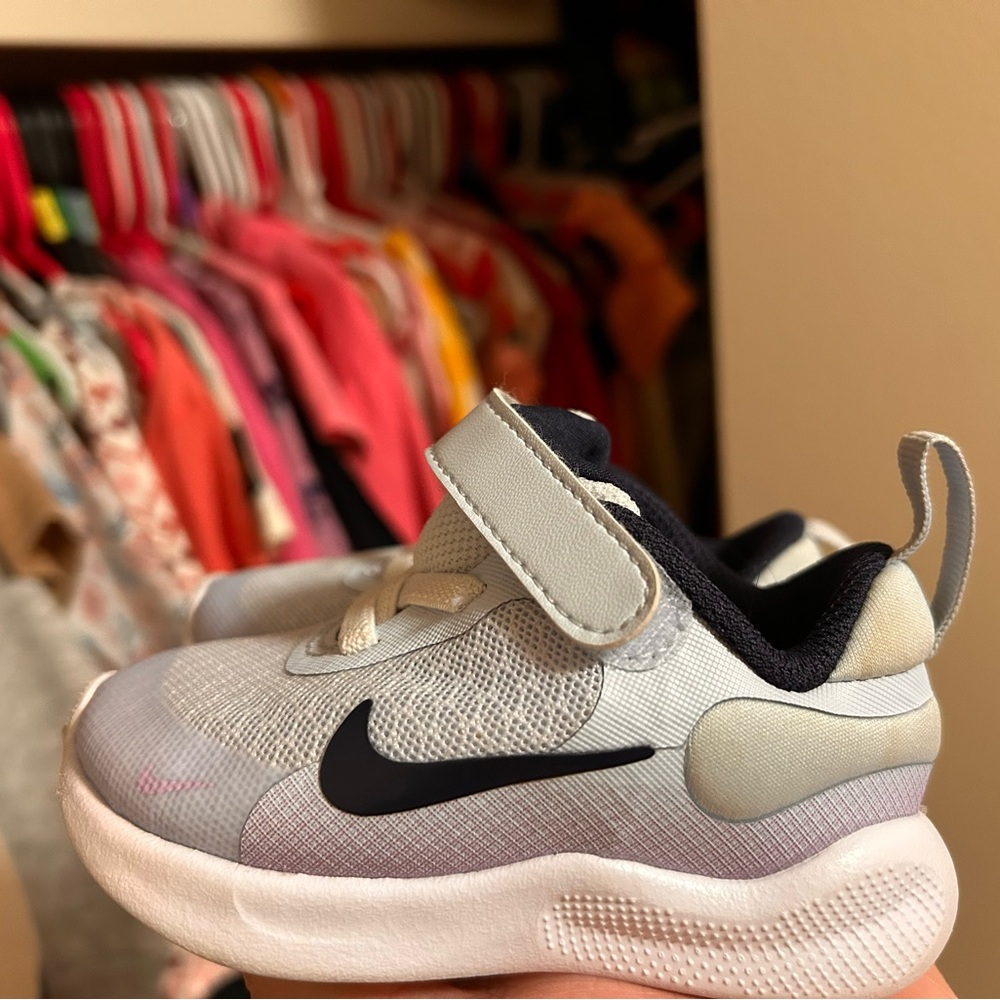 Nike Kids' purple and Black Sneakers